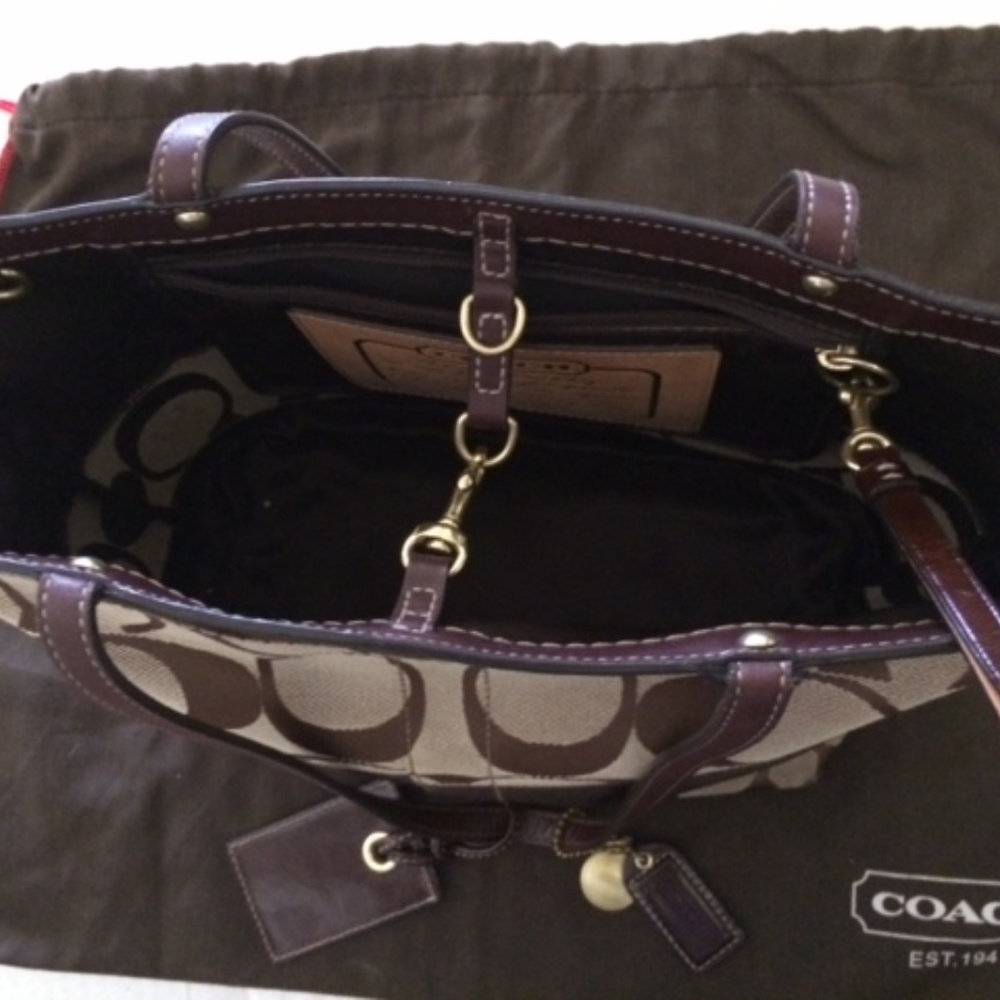 Coach Handbag - Picture 4 of 5